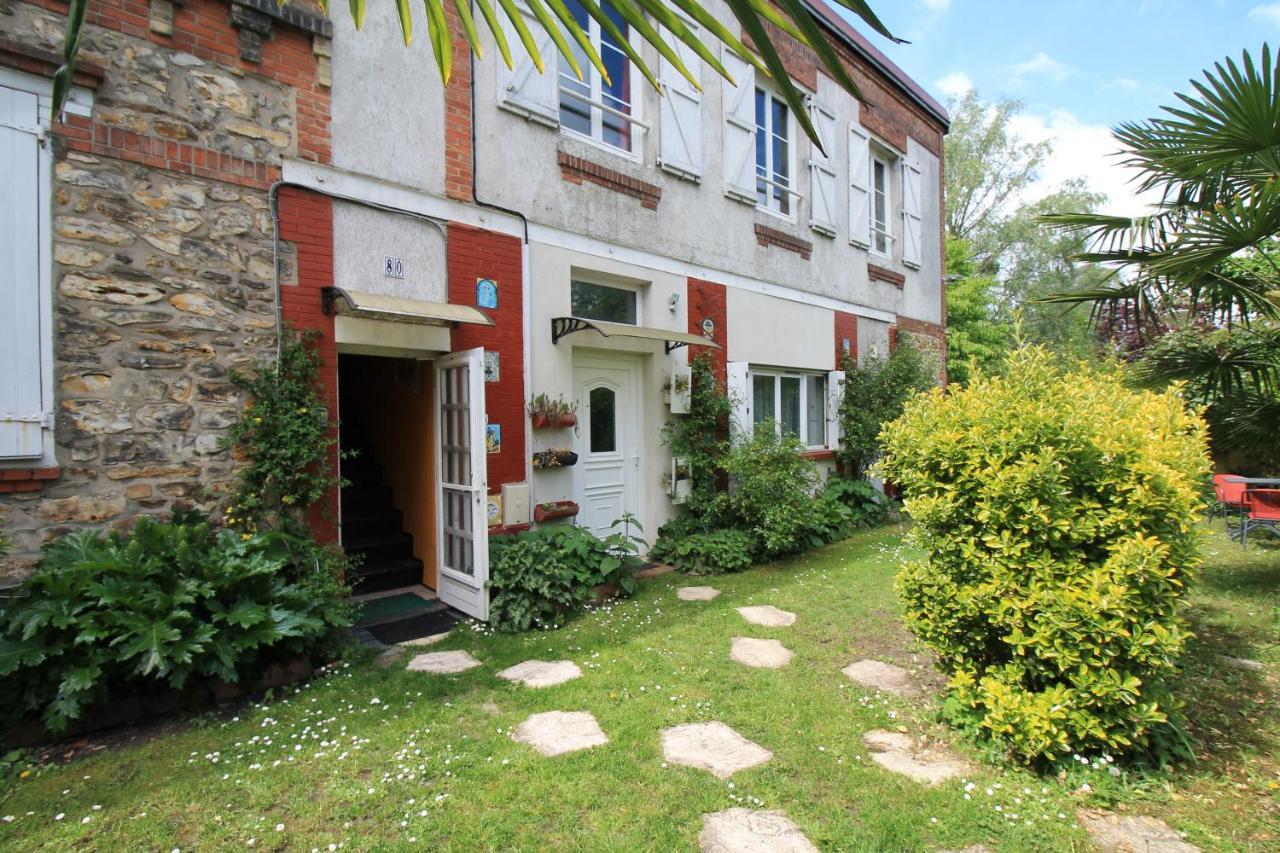 Disponible - Appartement Entier - Ligne H 15Mn Paris-Gare Du Nord, Parking Rue Gratuit, 4 Pers, Station De Train En Face Toutes Les 15Mn, Hippodrome, Cdfas, Universite, Borne Electrique, 1Er Etage อูเบินน์ ภายนอก รูปภาพ