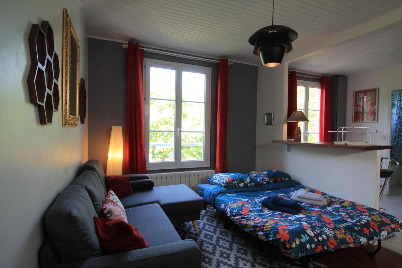 Disponible - Appartement Entier - Ligne H 15Mn Paris-Gare Du Nord, Parking Rue Gratuit, 4 Pers, Station De Train En Face Toutes Les 15Mn, Hippodrome, Cdfas, Universite, Borne Electrique, 1Er Etage อูเบินน์ ภายนอก รูปภาพ